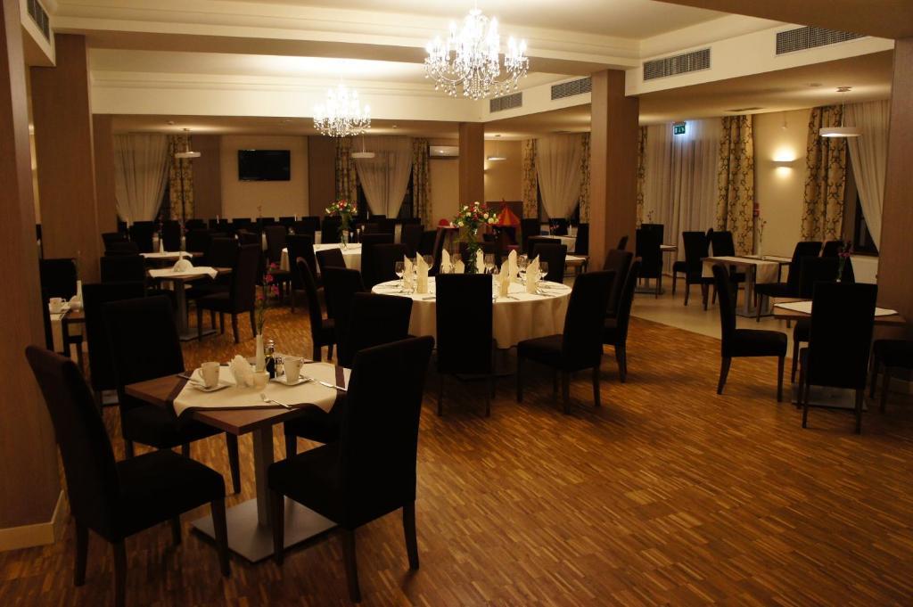 Hotel Camelot Щавно-Здруй Екстериор снимка