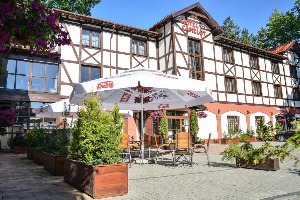 Hotel Camelot Щавно-Здруй Екстериор снимка