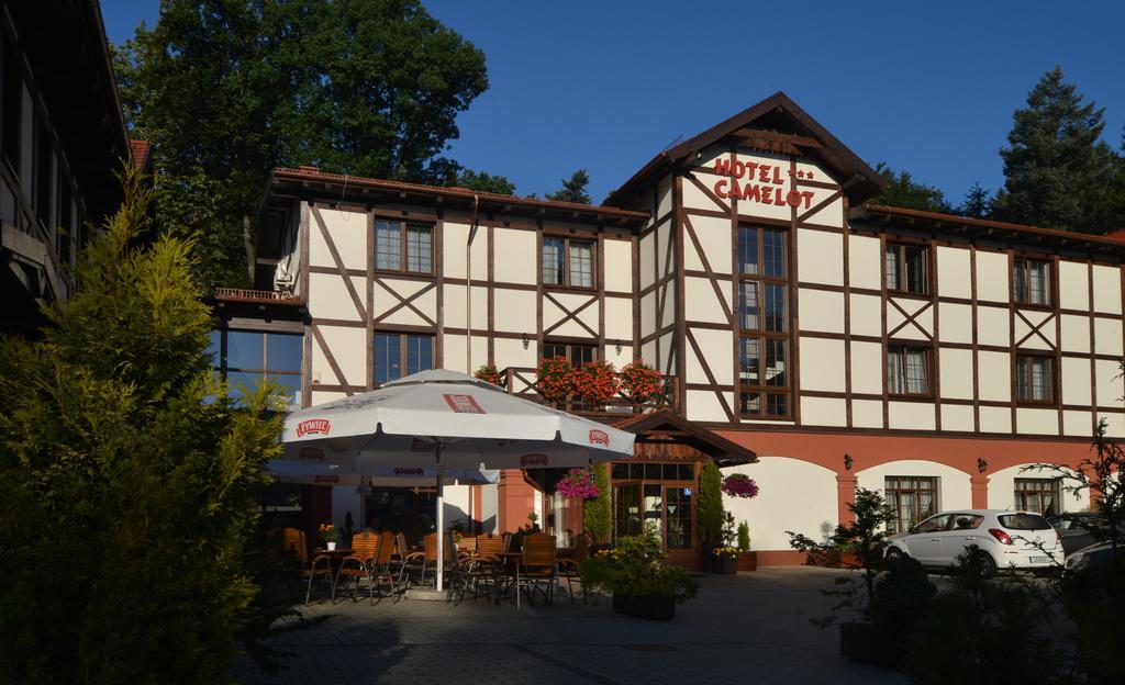 Hotel Camelot Щавно-Здруй Екстериор снимка