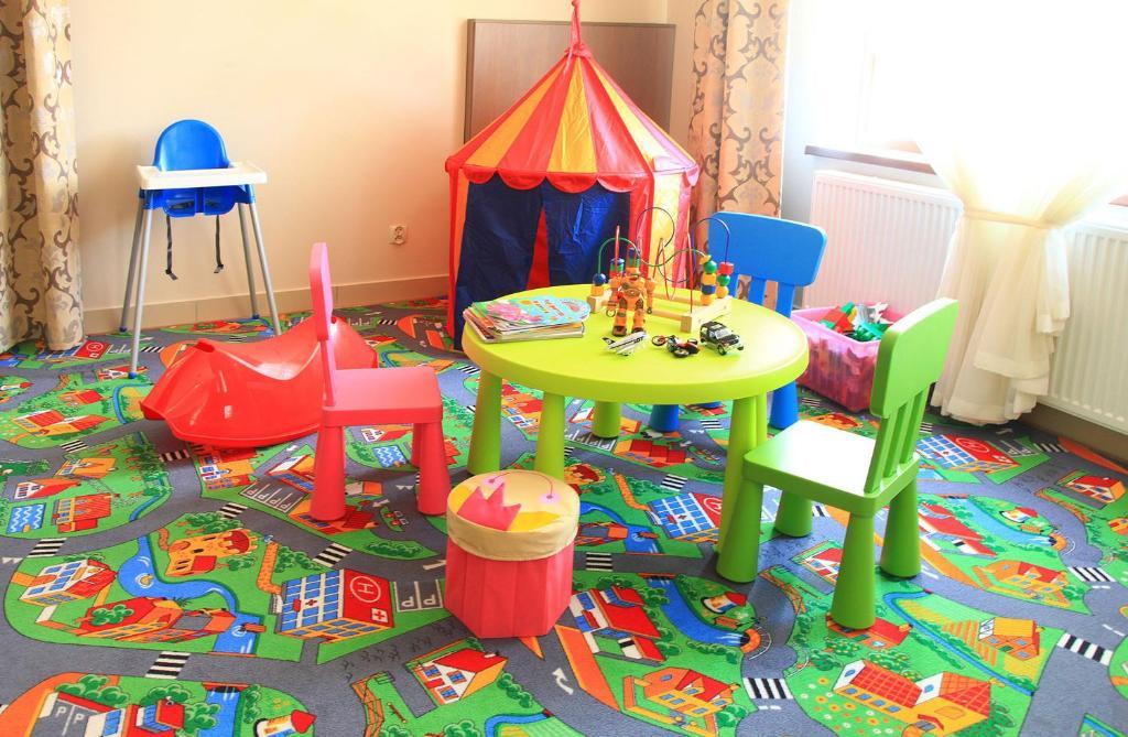 Hotel Camelot Щавно-Здруй Екстериор снимка