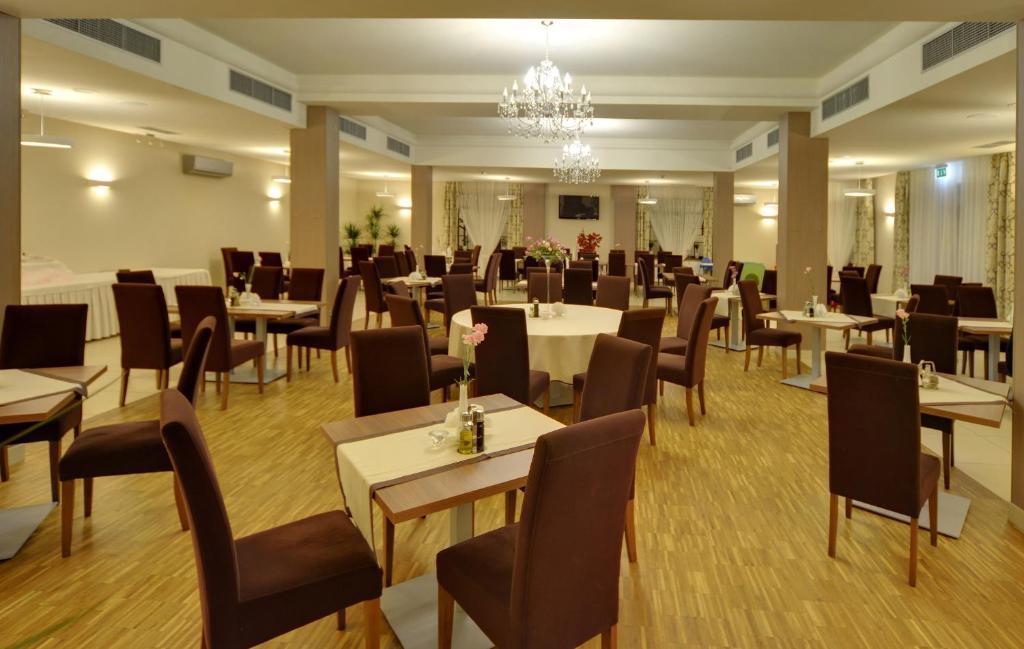 Hotel Camelot Щавно-Здруй Екстериор снимка